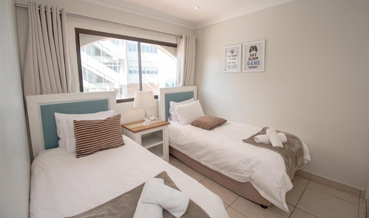307 Bermudas - By Stay In Umhlanga Rocks Extérieur photo