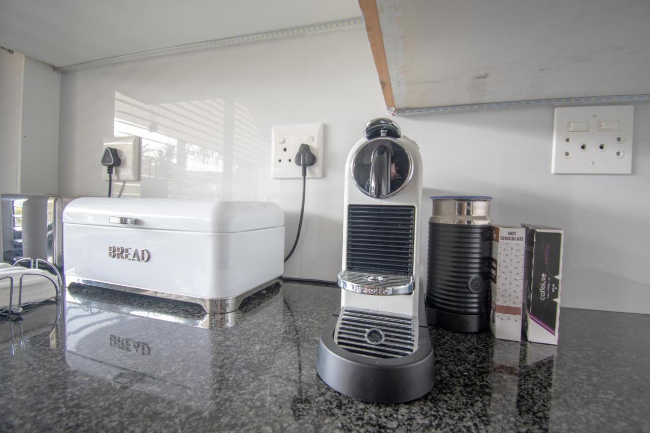 307 Bermudas - By Stay In Umhlanga Rocks Extérieur photo